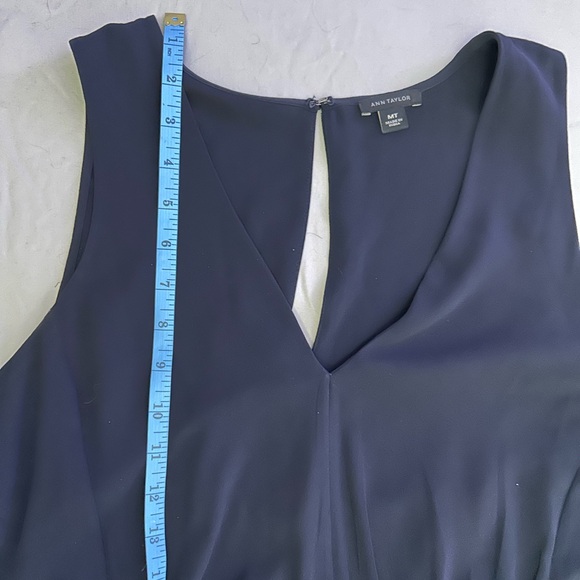 Simple Lightweight Ann Taylor Little Black Dress Size Medium - Picture 7 of 12